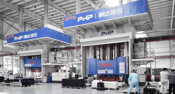 Composietpersen: de kerntechnologie van het moderne gieten van composietmateriaal
