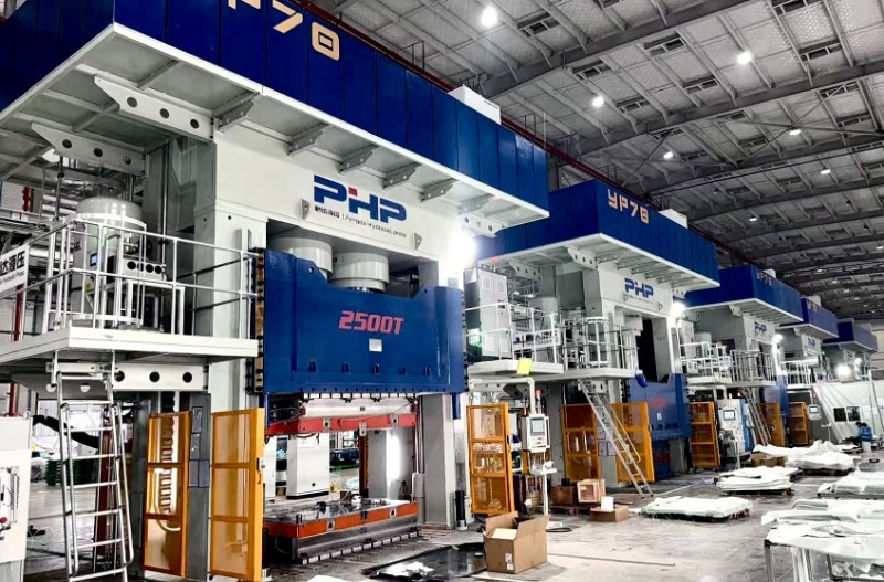 Wat zijn de voordelen van de HP-RTM hydraulische pers?
